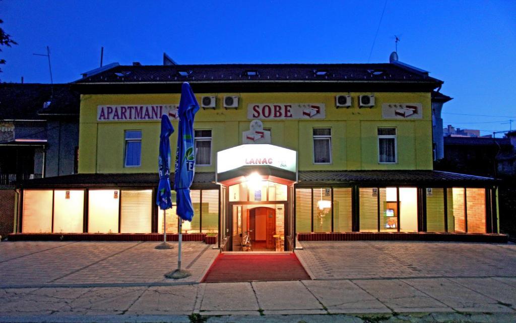 Apartments Klanac Osijek Exteriör bild
