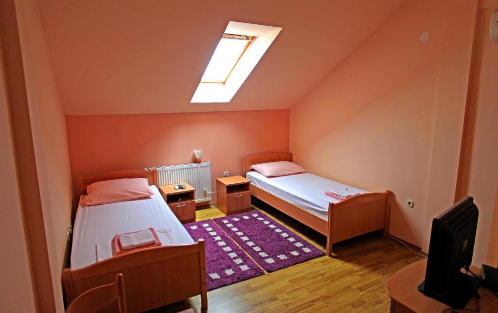 Apartments Klanac Osijek Rum bild